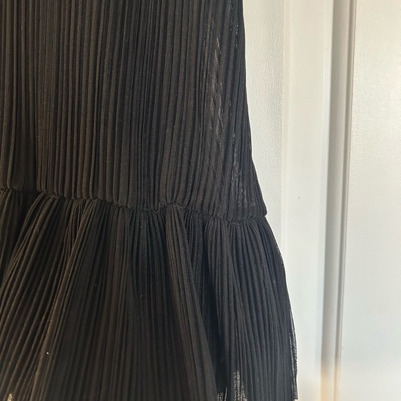 Michael Stars Black Pleated Tank Top - Picture 2 of 7